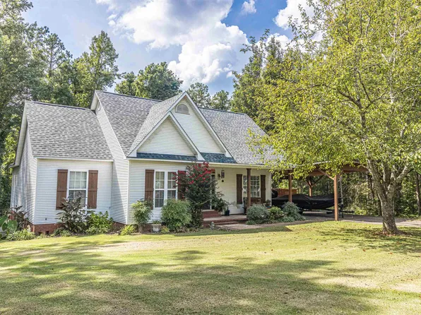 279 Linsey Ln, Selmer, TN 38375