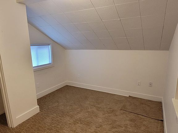 4th image of 235 Hancock St