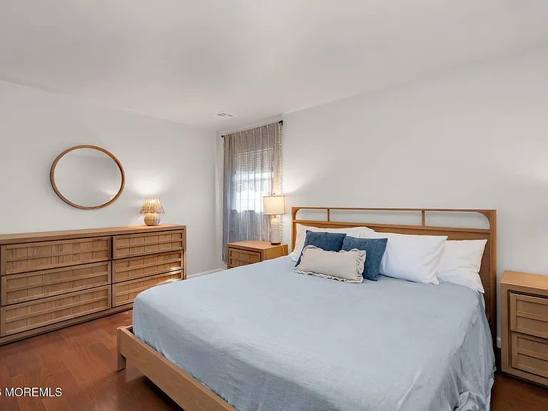 116 Cornell Ave — Photo 11