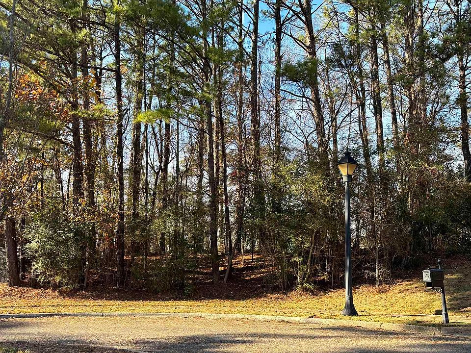 2nd image of 1001 S Pointe Dr #2015