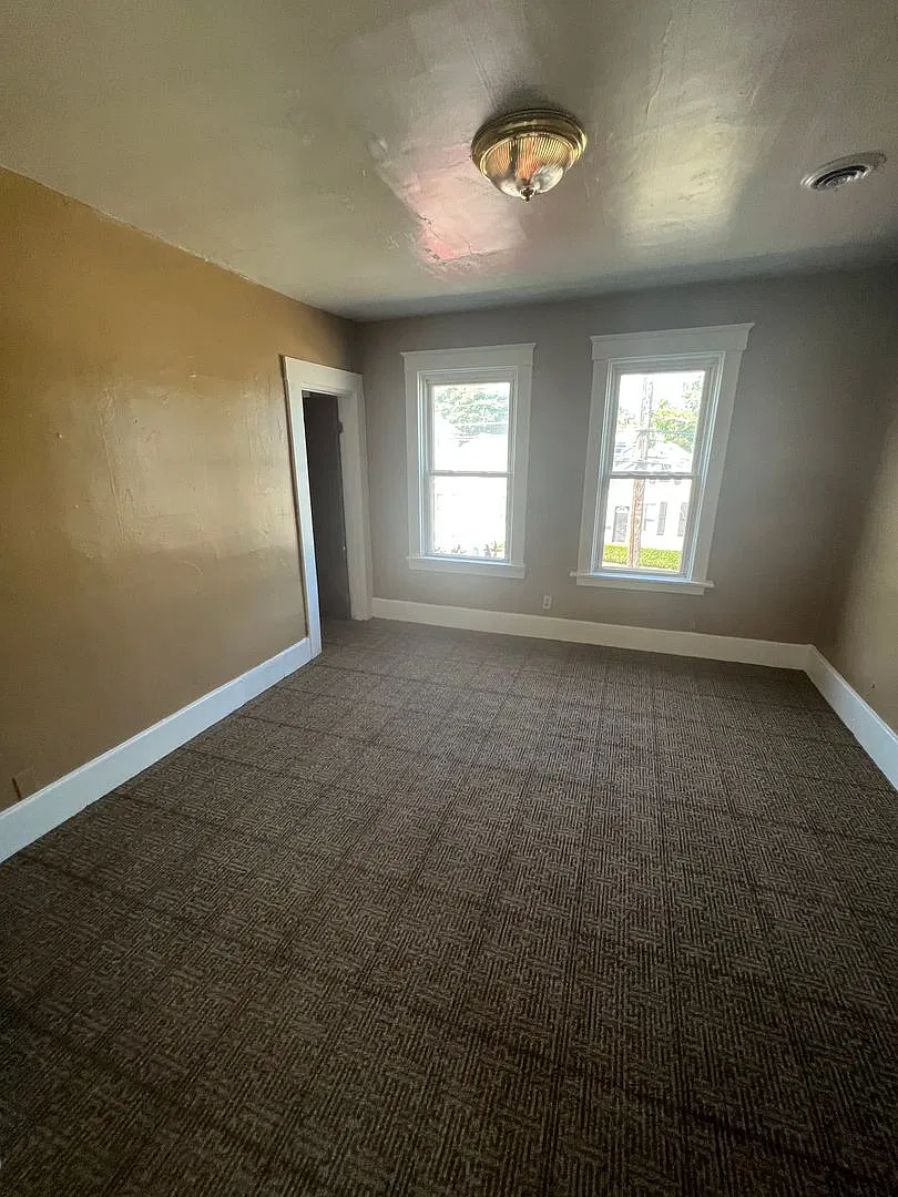 225 Wallace — Photo 2