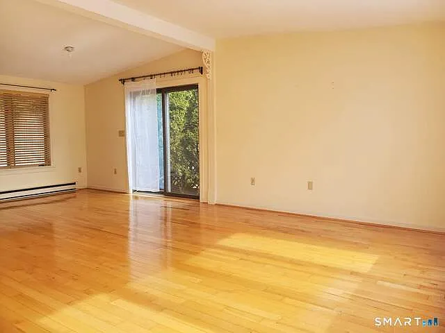 2 bed, 960 sqft, $3,700 — Photo 4
