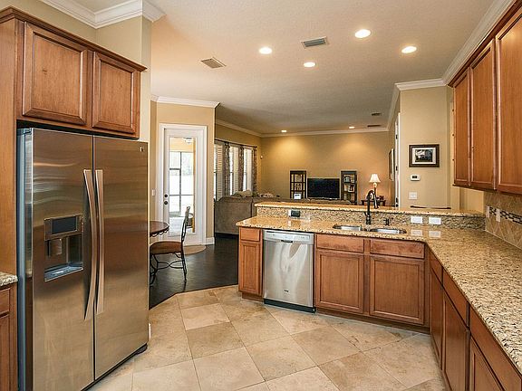 4th image of 2716 Linwood Pl