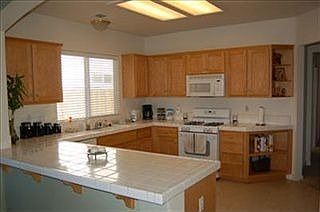 4th image of 2403 Rose Hill Ln