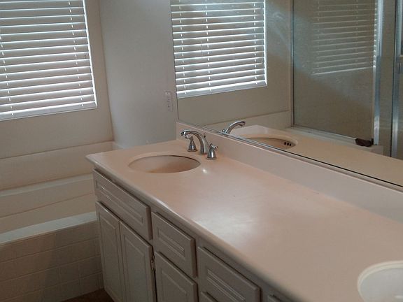 4th image of 7158 Camden Ct