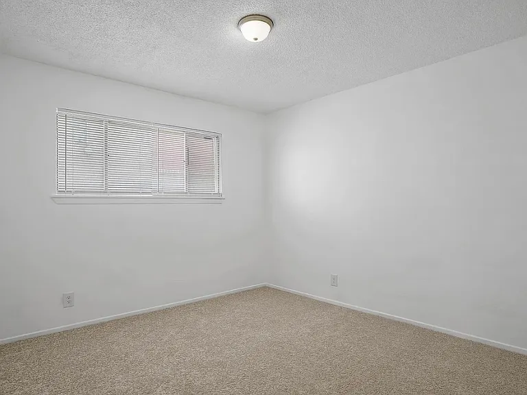 Morningside Cir — Photo 23