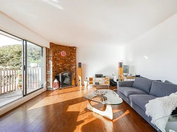 236 W 2nd St #109, North Vancouver, BC V7M 1C6
