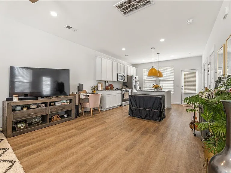 205 Winding Branch Dr — Photo 12