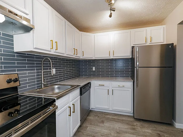 The Evalee Apartments — Photo 18