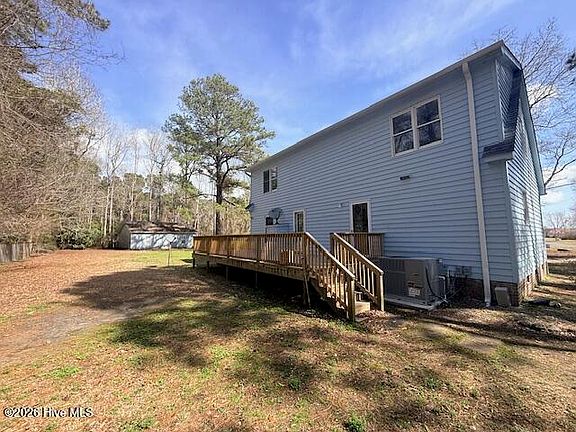 2nd image of 309 Country Club Ln