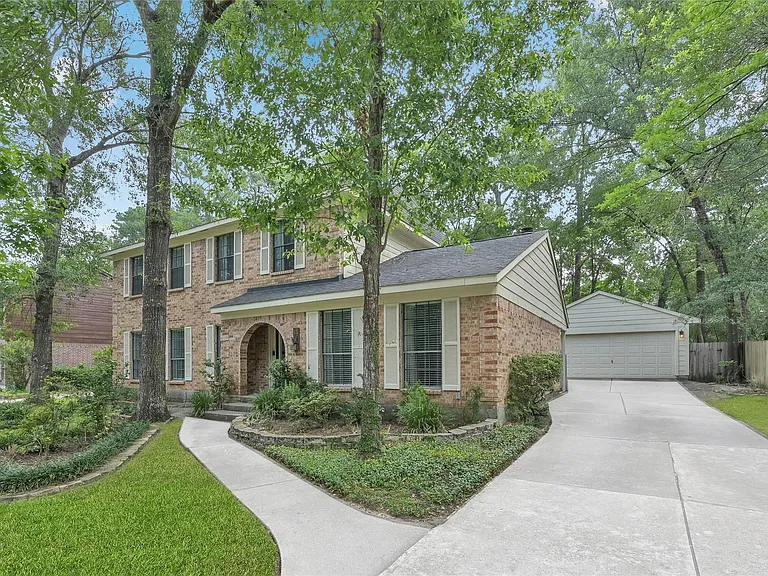 14 E Wandering Oak Dr — Photo 4