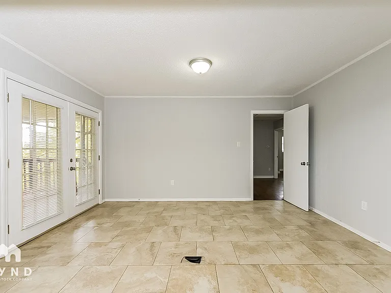 1151 Oakley Dr — Photo 8