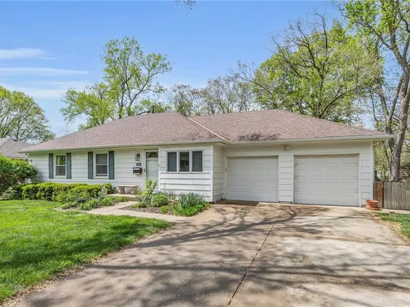 9006 Mastin St, Overland Park, KS 66212