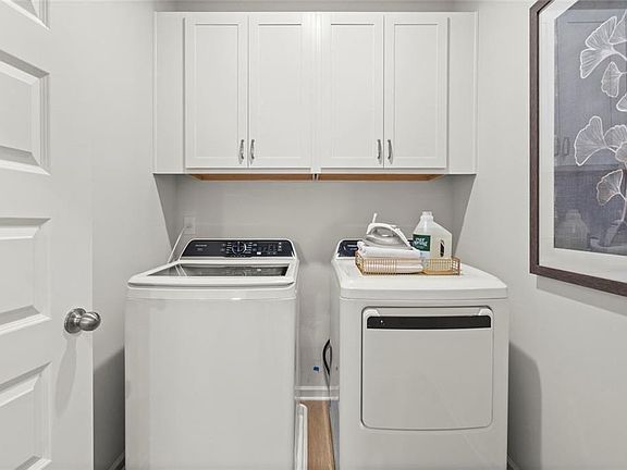 4th image of 105 Rory Dr