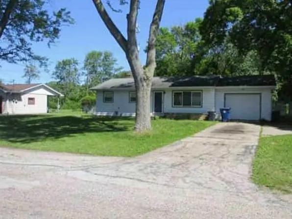 4910 Clunie St, Saginaw, MI 48638