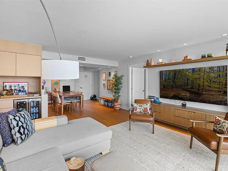 650 West Ave #908 — Photo 6