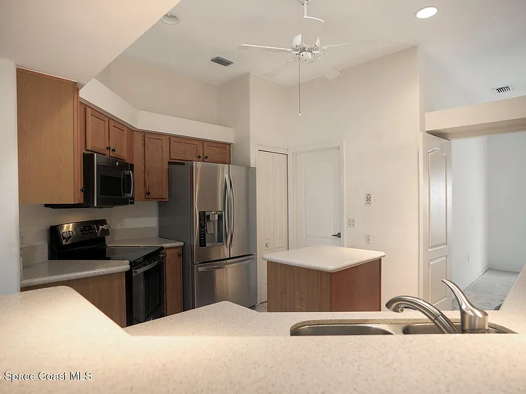 691 Linville Falls Dr — Photo 3