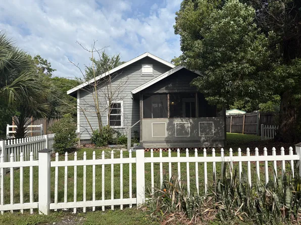 350 N Lakeview Dr #A, Lake Helen, FL 32744
