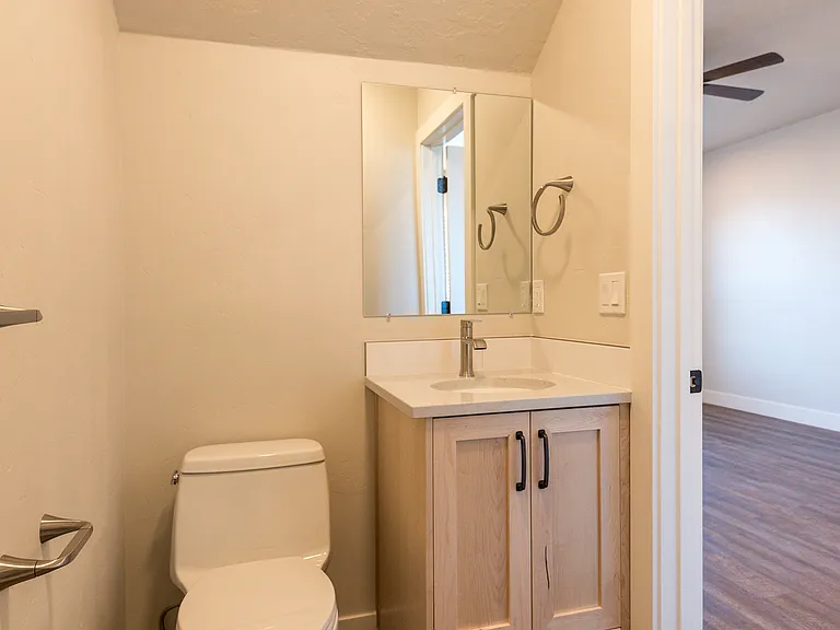 212 Stonegate Ln — Photo 10