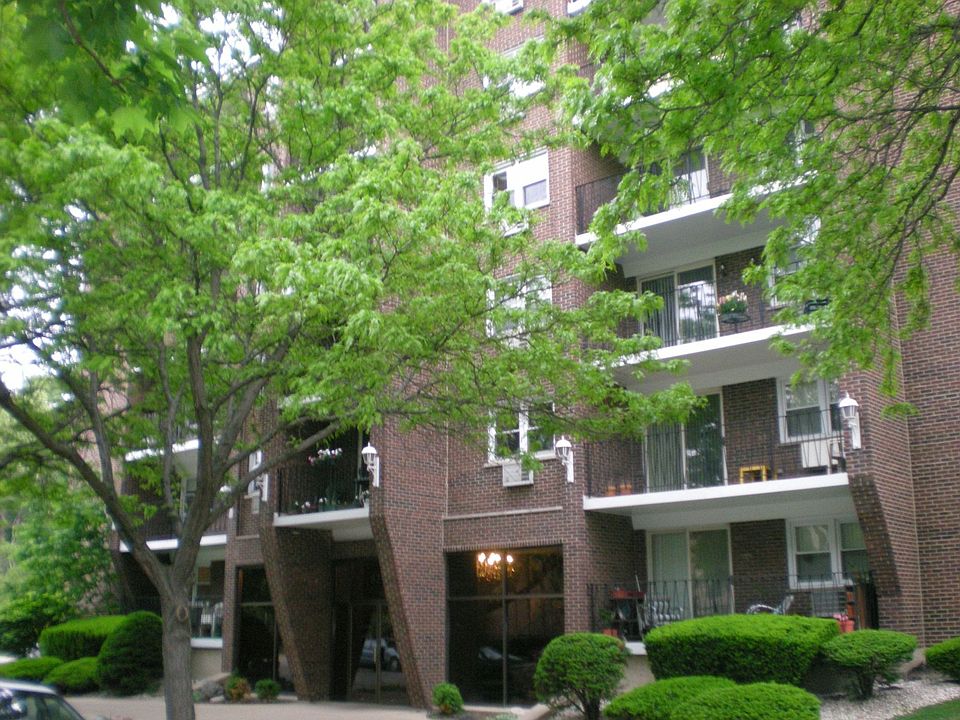 1st image of 8748 W Summerdale Ave APT 5B
