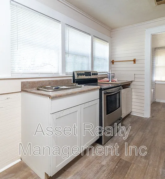 221 Hawthorne Ave #2 — Photo 22