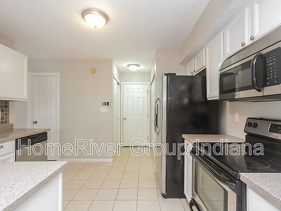 3rd image of 6726 Ossington Dr