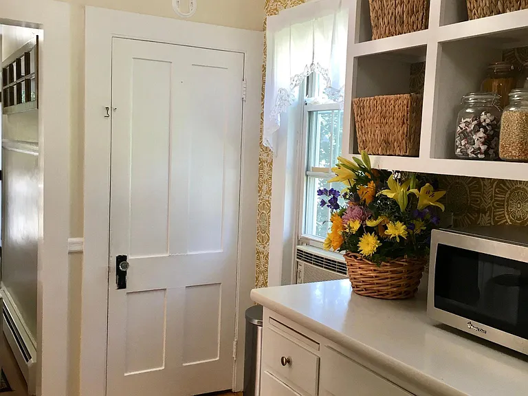 10 Woods Ln — Photo 11