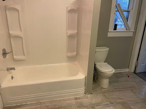 5th image of 1126 16th Ave #1