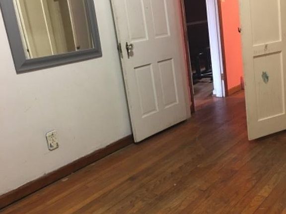 4th image of 15059 Plainview Ave