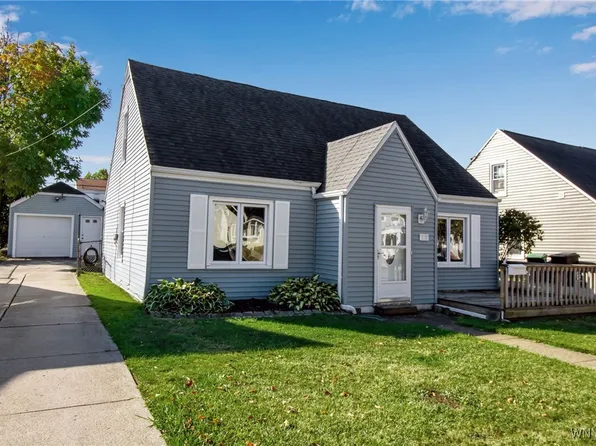 372 Tremont Ave, Kenmore, NY 14217