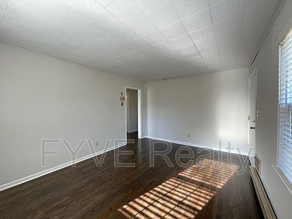 4th image of 120 Old Trinity Ln