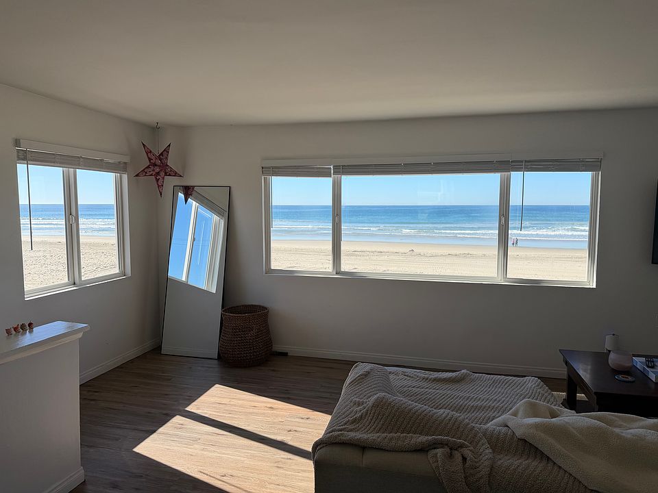 1st image of 704 Seagirt Ct