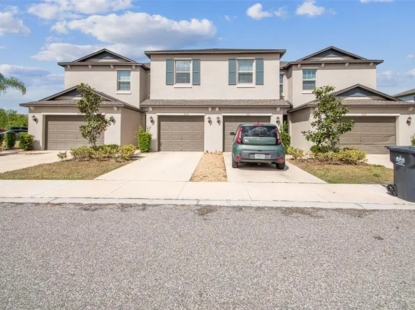 633 Royal Empress Dr, Ruskin, FL 33570