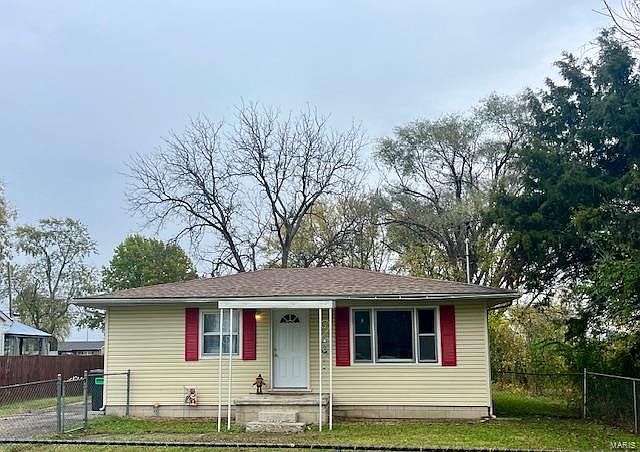 1st image of 159 Troeckler Ln