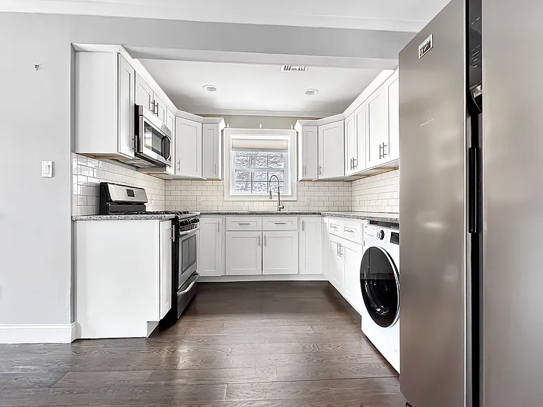 632 Main St #A — Photo 3