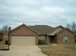 1901 Reveille Cir, Little Rock Afb, AR 72076