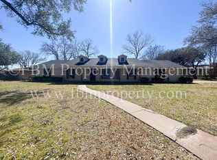 1005 Sunset Dr, Ennis, TX 75119