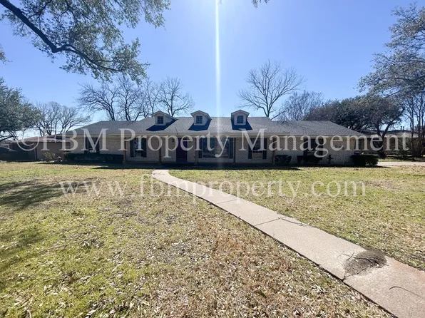1005 Sunset Dr, Ennis, TX 75119