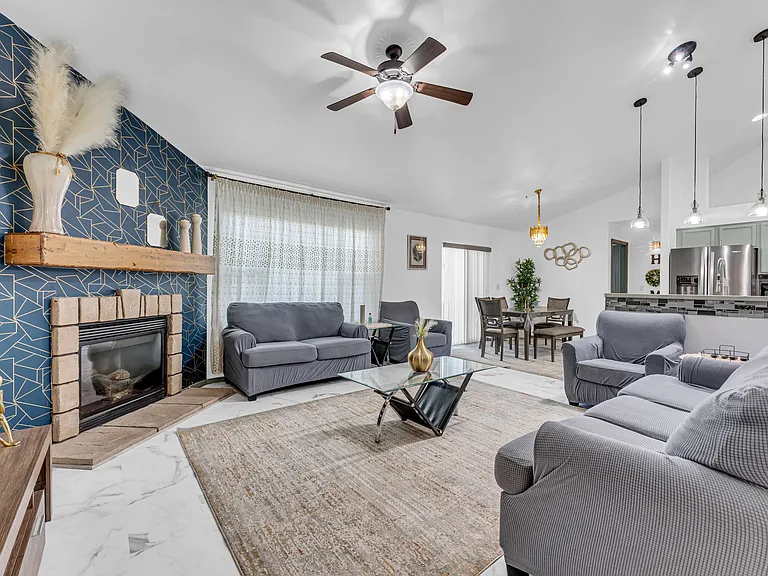 1041 Starlight Loop — Photo 16