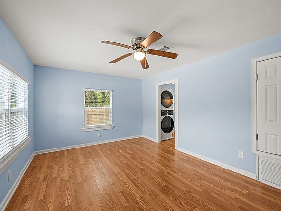 5th image of 1109 N G St