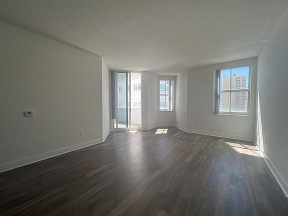 3rd image of 255 Evernia St APT 510