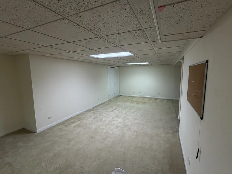 575 Capital Ln — Photo 26