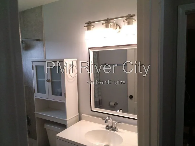 2320 Locustwood Ct — Photo 27