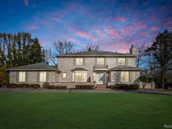 4385 Stoneleigh Rd, Bloomfield Hills, MI 48302