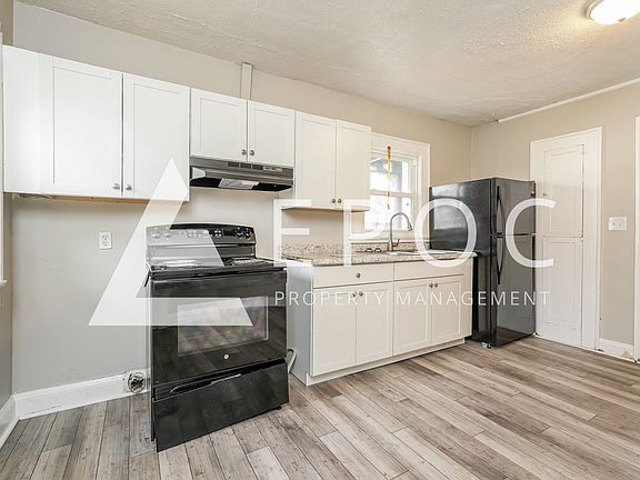 3rd image of 305 Burtner St