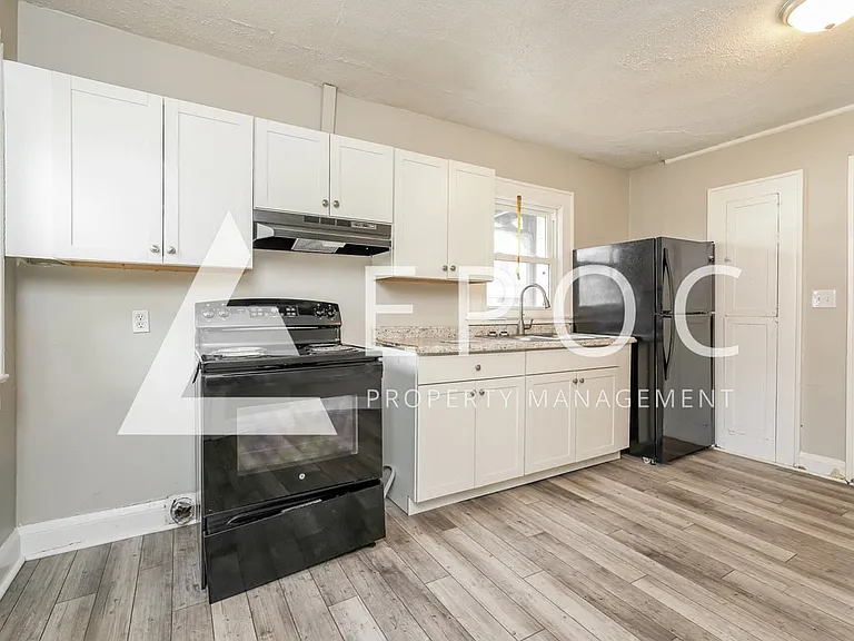 305 Burtner St — Photo 3