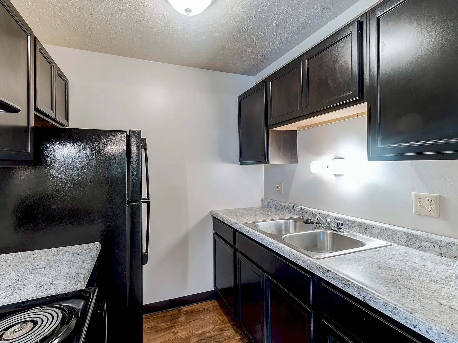 Stoneridge West Apartments — Photo 3