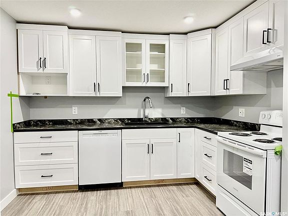 2nd image of 607 10th St #104