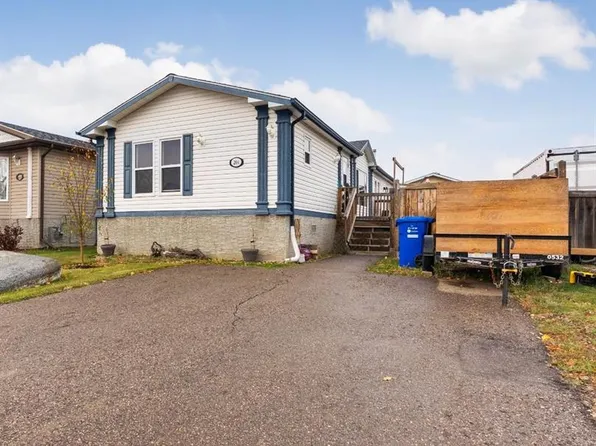 204 SE Elm St, Wood Buffalo, AB T9K 0K1