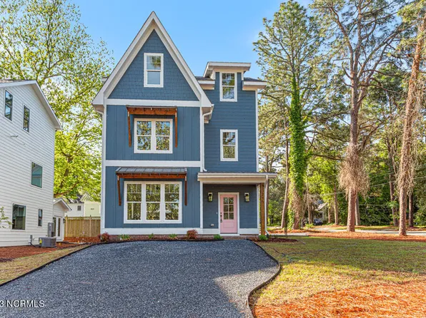 215 E Vermont Avenue, Southern Pines, NC 28387